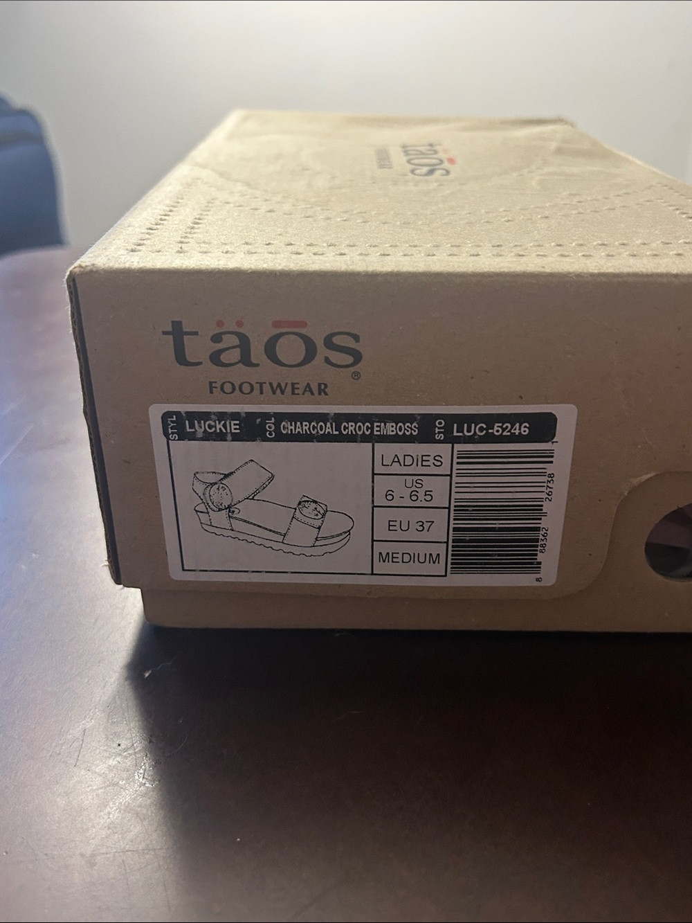 Taos Footwear Beige/Natural Flats & Loafers Box - Picture 13 of 13